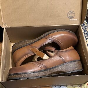 Earth shoe Mary Janes light brown leather 11